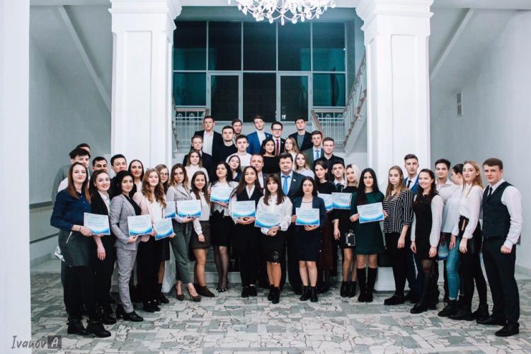 Закончилась "Школа Парламентаризма" Закончилась "Школа Парламентаризма"