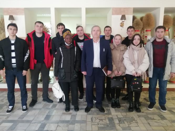 An off-site lesson “Selection and seed production” was held for future specialists