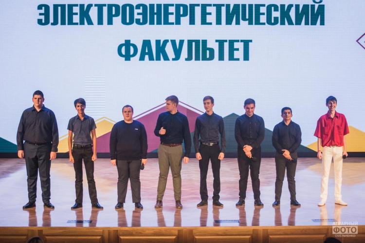 Игра клуба весёлых и находчивых городской лиги «45 параллель»