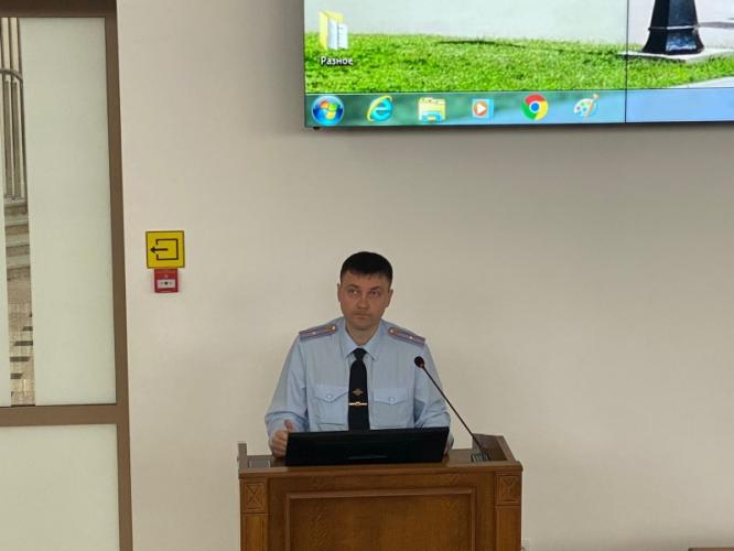 STUDENT SAFETY IN THE UNIVERSITY AND URBAN ENVIRONMENT