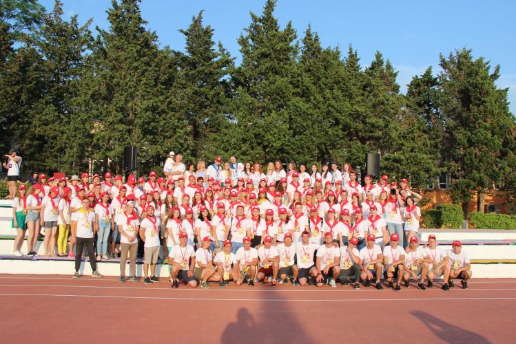 The members of the student pedagogical detachment "Dream" successfully work in two children's health camps