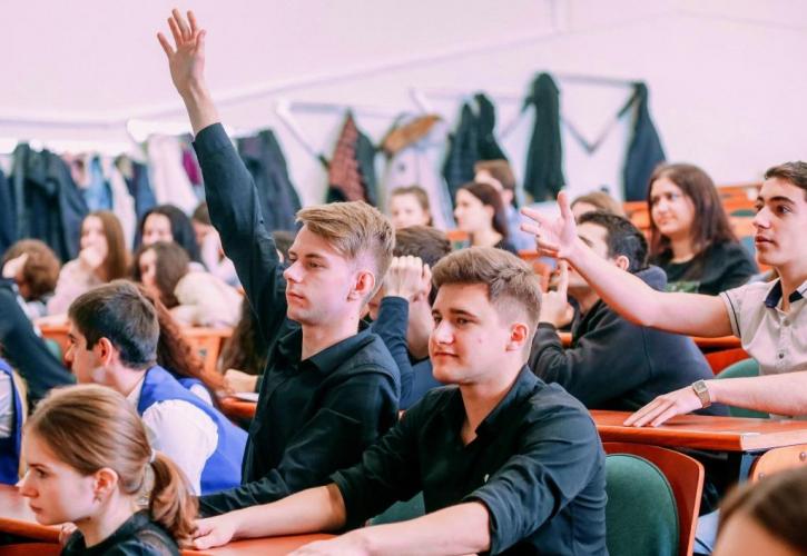 Student intellectual game "Fascinating economy"