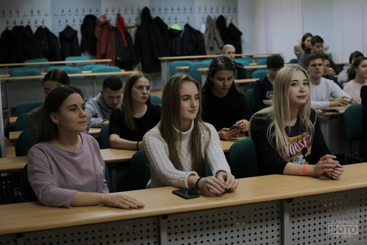 Students graduated from Young Voter School