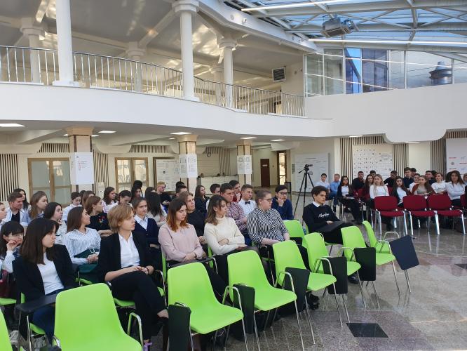 Training “Theory of generations”