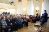 Vladimir Vladimirov meets with students