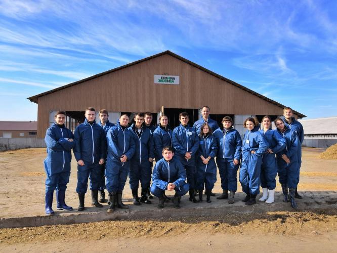 SSAU students undergo practical training as part of the All-Russian consolidated team "Milk Standard"